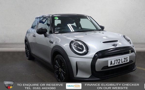 Used 2022 SILVER MINI Electric Hatch Hatchback Cooper SE 32.6kWh Level 3 Hatchback 3dr Electric Auto (184 ps) (reg. 2022-11-30) for sale in Altrincham