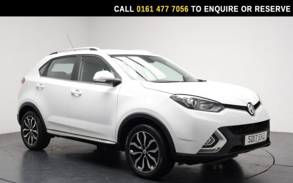 Used 2017 WHITE MG GS SUV 1.5 TGI Exclusive SUV 5dr Petrol DCT Euro 6 (s/s) (160 ps) (reg. 2017-06-28) for sale in Stockport