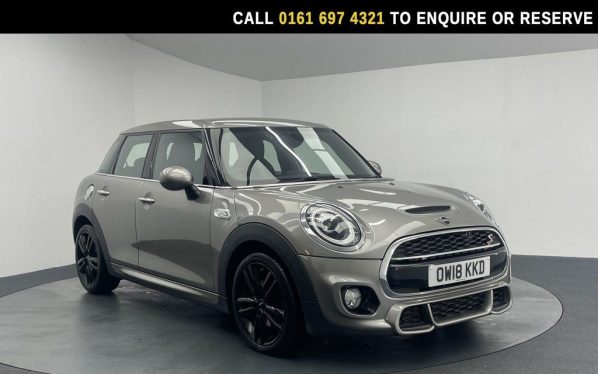 Used 2018 SILVER MINI HATCH Hatchback 2.0 Cooper S Hatchback 5dr Petrol Steptronic Euro 6 (s/s) (192 ps) (reg. 2018-08-04) for sale in Manchester