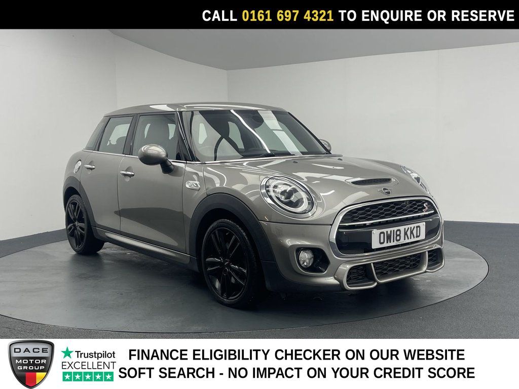 Used 2018 SILVER MINI HATCH Hatchback 2.0 Cooper S Hatchback 5dr Petrol Steptronic Euro 6 (s/s) (192 ps) (reg. 2018-08-04) for sale in Manchester