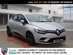 Used 2018 SILVER RENAULT CLIO Hatchback 0.9 TCe Signature Nav Hatchback 5dr Petrol Manual Euro 6 (s/s) (90 ps) (reg. 2018-04-26) for sale in Stockport