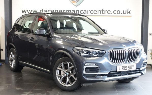 Used 2019 GREY BMW X5 SUV 3.0 40i xLine SUV 5dr Petrol Auto xDrive Euro 6 (s/s) (340 ps) (reg. 2019-05-08) for sale in Altrincham