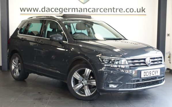 Used 2019 GREY VOLKSWAGEN TIGUAN SUV 2.0 TDI SEL SUV 5dr Diesel DSG Euro 6 (s/s) (150 ps) (reg. 2019-06-14) for sale in Altrincham