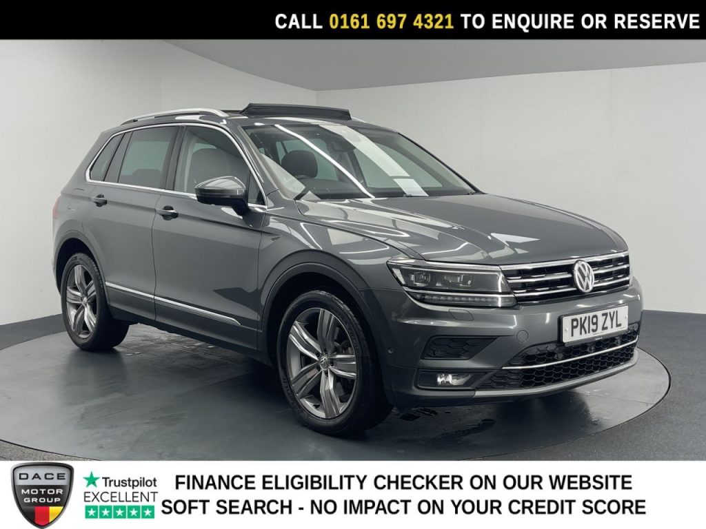 Used 2019 GREY VOLKSWAGEN TIGUAN SUV 2.0 TSI SEL SUV 5dr Petrol DSG 4Motion Euro 6 (s/s) (190 ps) (reg. 2019-03-29) for sale in Manchester