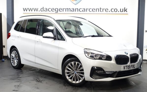 Used 2019 WHITE BMW 2 Series GRAN TOURER MPV 2.0 220d Luxury MPV 5dr Diesel Auto Euro 6 (s/s) (190 ps) (reg. 2019-06-28) for sale in Altrincham