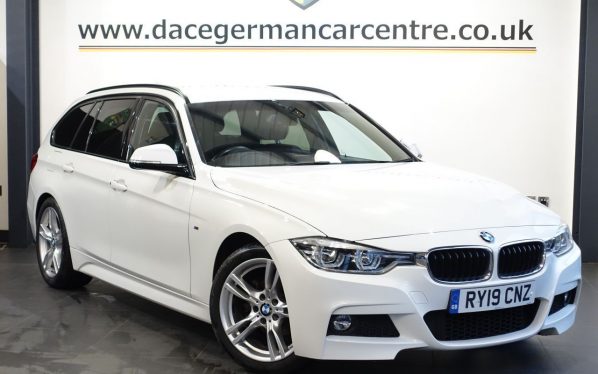 Used 2019 WHITE BMW 3 SERIES Estate 2.0 320i M Sport Touring 5dr Petrol Auto Euro 6 (s/s) (184 ps) (reg. 2019-06-28) for sale in Altrincham