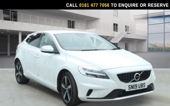 Used 2019 WHITE VOLVO V40 Hatchback 1.5 T3 R-Design Edition Hatchback 5dr Petrol Auto Euro 6 (s/s) (152 ps) (reg. 2019-03-30) for sale in Stockport