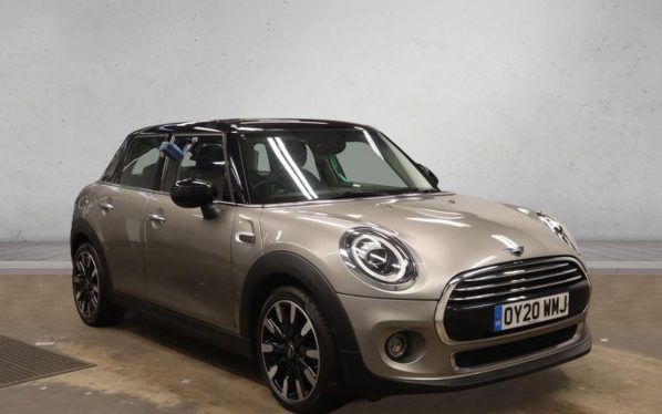 Used 2020 SILVER MINI HATCH Hatchback 1.5 Cooper Exclusive Hatchback 5dr Petrol Manual Euro 6 (s/s) (136 ps) (reg. 2020-03-23) for sale in Altrincham