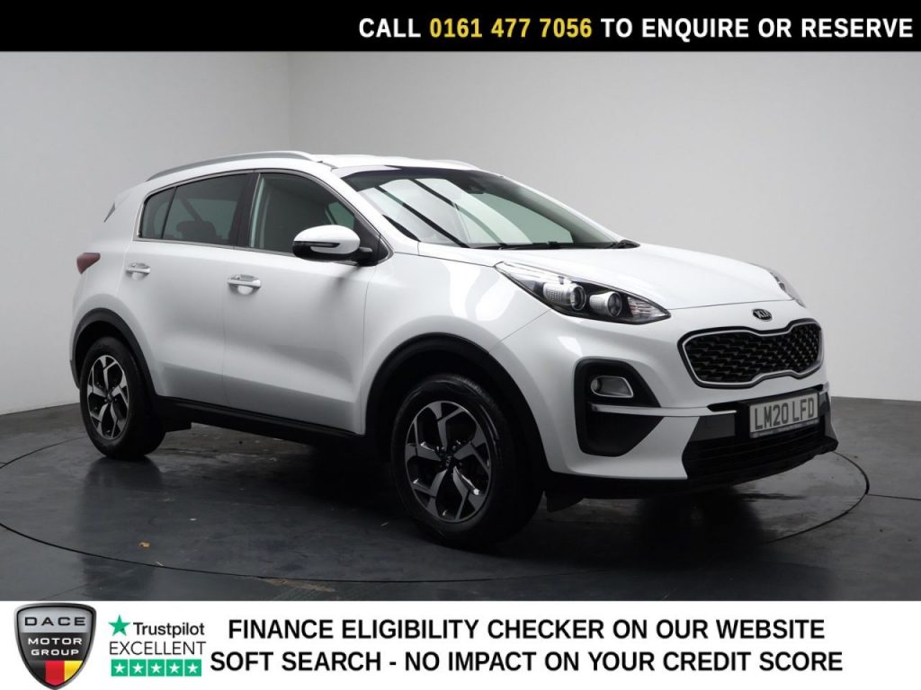 Used 2020 WHITE KIA SPORTAGE SUV 1.6 GDi 2 GPF SUV 5dr Petrol Manual Euro 6 (s/s) (130 bhp) (reg. 2020-07-24) for sale in Stockport