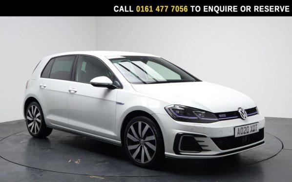 Used 2020 WHITE VOLKSWAGEN GOLF Hatchback 1.4 TSI 8.7kWh GTE Advance Hatchback 5dr Petrol Plug-in Hybrid DSG Euro 6 (s/s) (204 ps) (reg. 2020-07-31) for sale in Stockport