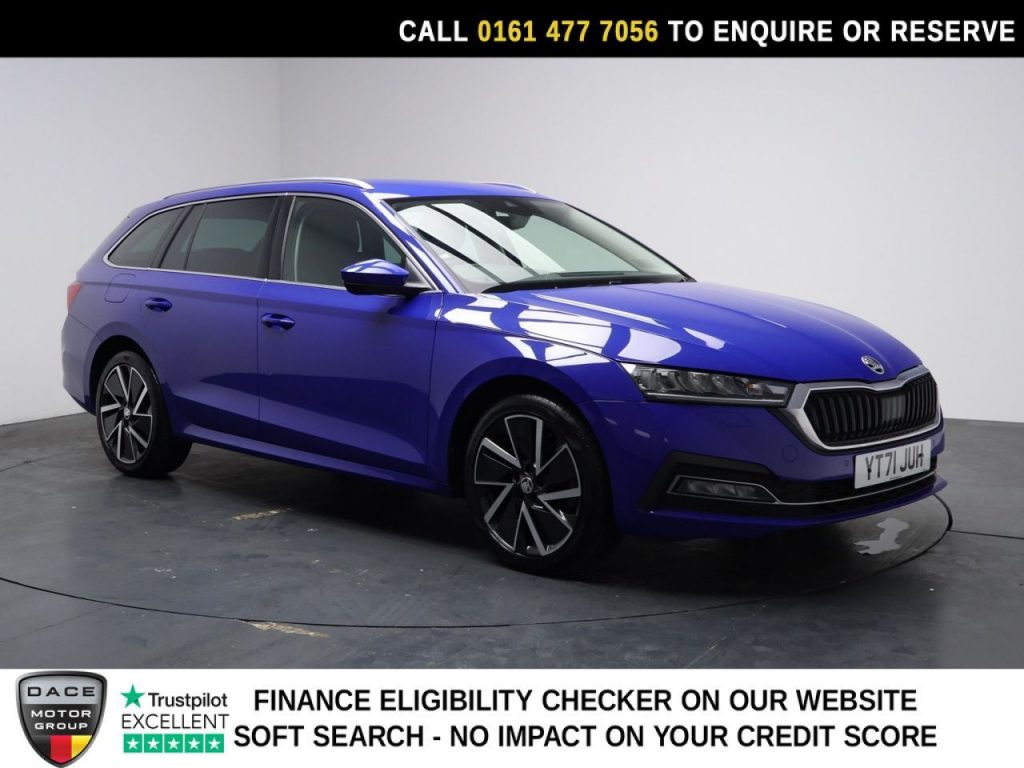 Used 2021 BLUE SKODA OCTAVIA Estate 1.4 TSI iV 13kWh SE L Estate 5dr Petrol Plug-in Hybrid DSG Euro 6 (s/s) (204 ps) (reg. 2021-12-16) for sale in Stockport