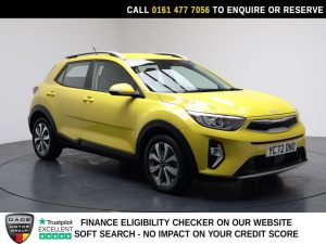 Used 2022 YELLOW KIA STONIC SUV 1.0 T-GDi 2 SUV 5dr Petrol Manual Euro 6 (s/s) (99 bhp) (reg. 2022-10-28) for sale in Stockport