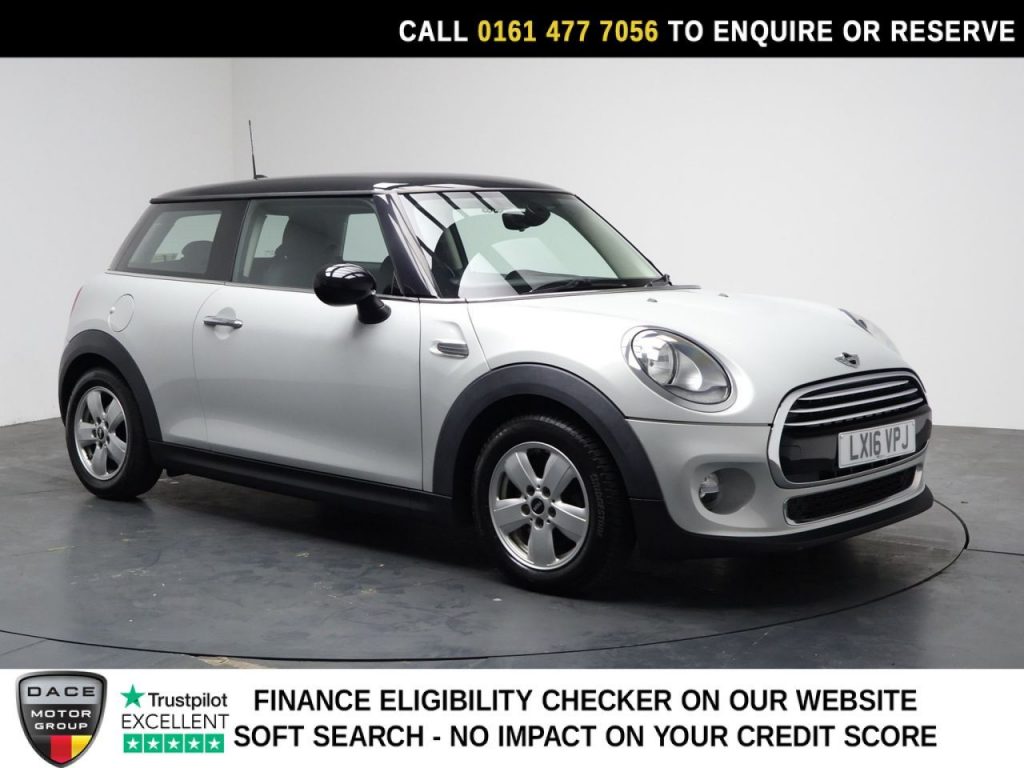 Used 2016 SILVER MINI HATCH Hatchback 1.5 Cooper Hatchback 3dr Petrol Manual Euro 6 (s/s) (136 ps) (reg. 2016-03-21) for sale in Stockport