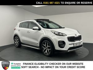 Used 2017 WHITE KIA SPORTAGE SUV 1.6 T-GDi GT-Line S SUV 5dr Petrol DCT AWD Euro 6 (174 bhp) (reg. 2017-06-30) for sale in Manchester