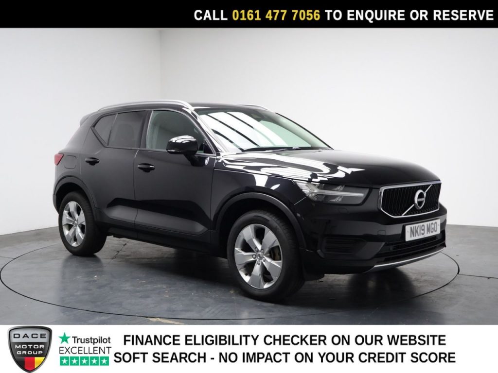 Used 2019 BLACK VOLVO XC40 SUV 1.5 T3 Momentum SUV 5dr Petrol Manual Euro 6 (s/s) (156 ps) (reg. 2019-03-30) for sale in Stockport