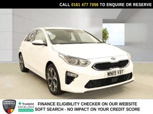 Used 2019 WHITE KIA CEED Hatchback 1.0 T-GDi 3 Hatchback 5dr Petrol Manual Euro 6 (s/s) (118 bhp) (reg. 2019-03-29) for sale in Stockport