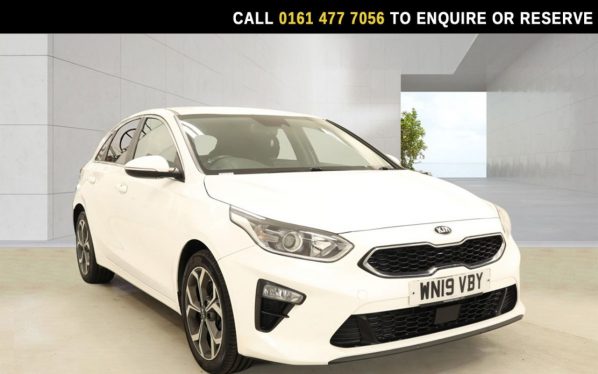 Used 2019 WHITE KIA CEED Hatchback 1.0 T-GDi 3 Hatchback 5dr Petrol Manual Euro 6 (s/s) (118 bhp) (reg. 2019-03-29) for sale in Stockport