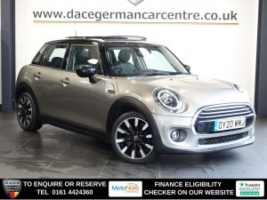 Used 2020 SILVER MINI HATCH Hatchback 1.5 Cooper Exclusive Hatchback 5dr Petrol Manual Euro 6 (s/s) (136 ps) (reg. 2020-03-23) for sale in Altrincham
