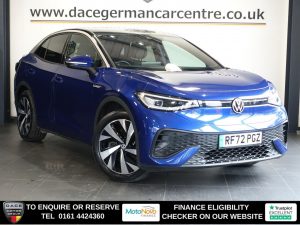 Used 2022 BLUE VOLKSWAGEN ID.5 SUV Pro 77kWh Style SUV 5dr Electric Auto (174 ps) (reg. 2022-12-30) for sale in Altrincham