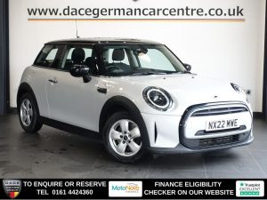 Used 2022 SILVER MINI HATCH Hatchback 1.5 Cooper Classic Hatchback 3dr Petrol Manual Euro 6 (s/s) (136 ps) (reg. 2022-03-11) for sale in Altrincham
