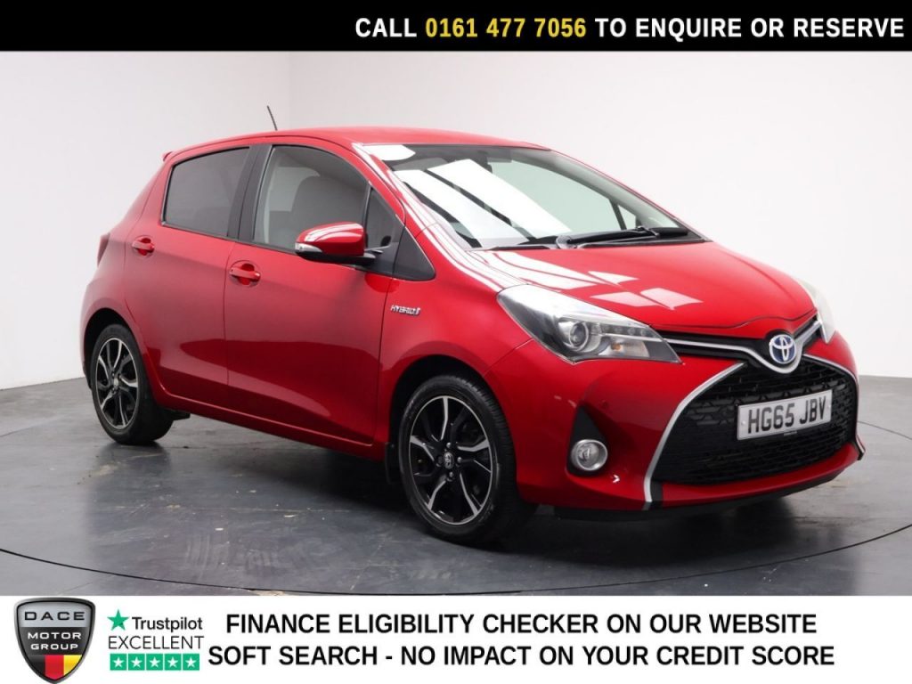 Used 2015 RED TOYOTA YARIS Hatchback 1.5 VVT-h Design Hatchback 5dr Petrol Hybrid E-CVT Euro 6 (101 ps) (reg. 2015-12-31) for sale in Stockport
