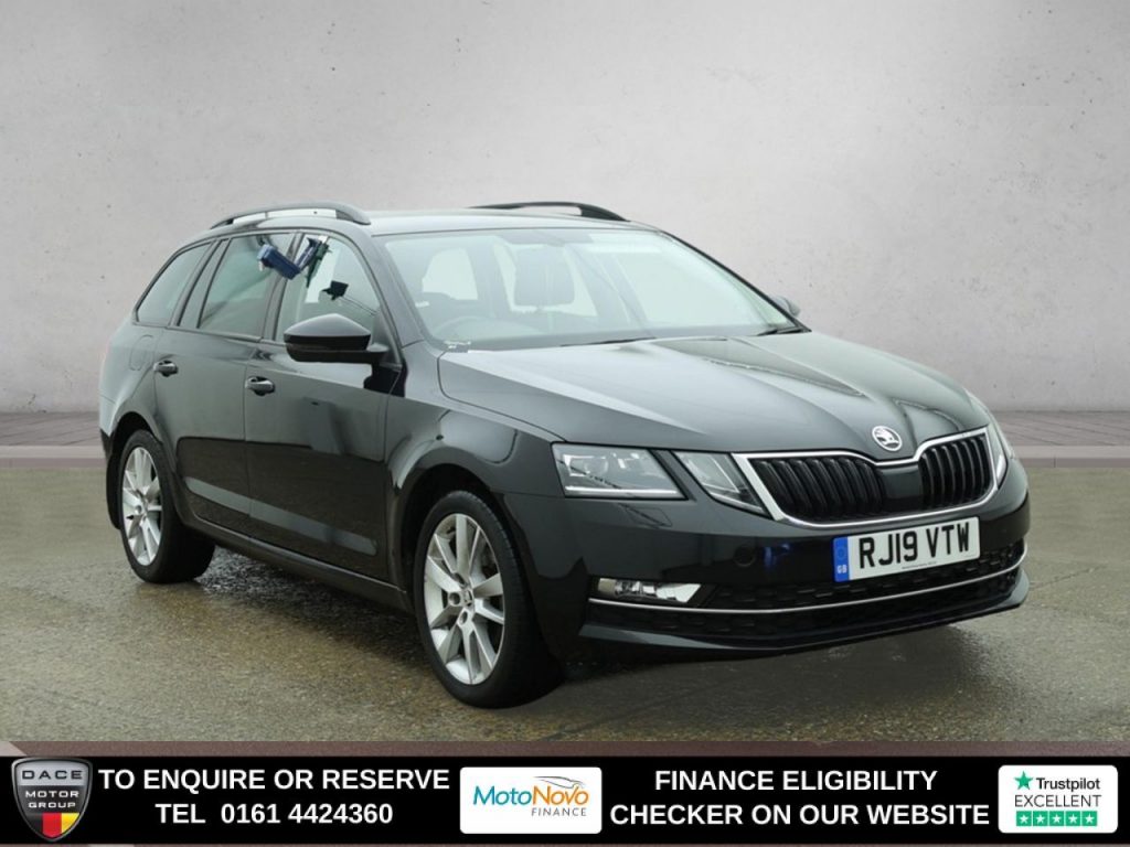 Used 2019 BLACK SKODA OCTAVIA Estate 1.6 TDI SE L Estate 5dr Diesel Manual Euro 6 (s/s) (115 ps) (reg. 2019-03-20) for sale in Altrincham