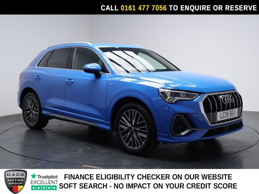 Used 2019 BLUE AUDI Q3 SUV 1.5 TFSI CoD 35 S line SUV 5dr Petrol S Tronic Euro 6 (s/s) (150 ps) (reg. 2019-04-05) for sale in Stockport