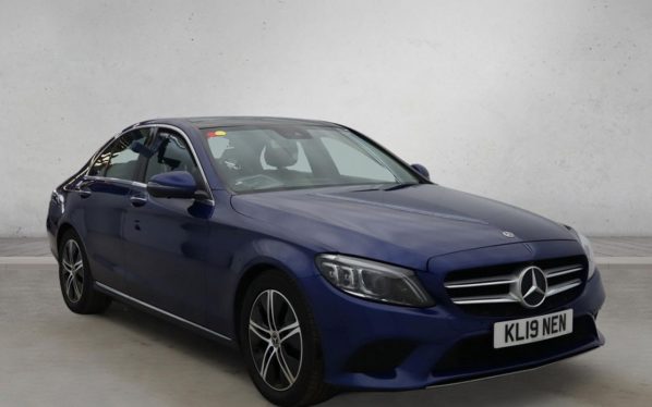 Used 2019 BLUE MERCEDES-BENZ C-CLASS Saloon 2.0 C220d Sport (Premium Plus) Saloon 4dr Diesel G-Tronic+ Euro 6 (s/s) (194 ps) (reg. 2019-06-05) for sale in Altrincham