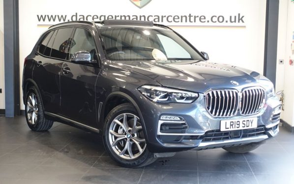 Used 2019 GREY BMW X5 SUV 3.0 40i xLine SUV 5dr Petrol Auto xDrive Euro 6 (s/s) (340 ps) (reg. 2019-05-08) for sale in Altrincham