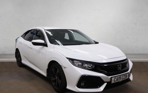 Used 2019 WHITE HONDA CIVIC Hatchback 1.0 VTEC Turbo SR Hatchback 5dr Petrol CVT Euro 6 (s/s) (126 ps) (reg. 2019-03-28) for sale in Altrincham