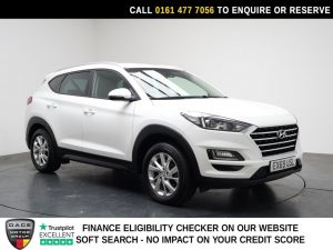 Used 2019 WHITE HYUNDAI TUCSON SUV 1.6 GDi SE Nav SUV 5dr Petrol Manual Euro 6 (s/s) (132 ps) (reg. 2019-09-01) for sale in Stockport