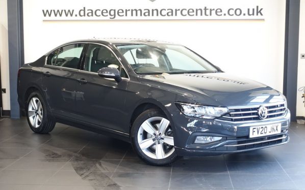 Used 2020 GREY VOLKSWAGEN PASSAT Saloon 1.5 TSI EVO SE Nav Saloon 4dr Petrol Manual Euro 6 (s/s) (150 ps) (reg. 2020-07-03) for sale in Altrincham