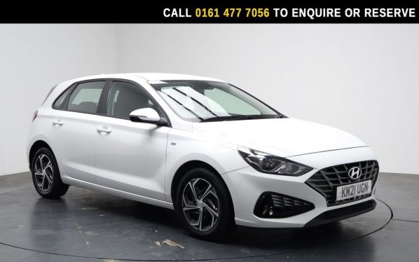 Used 2021 WHITE HYUNDAI I30 Hatchback 1.0L 5d  AUTO  118 BHP (reg. 2021-07-30) for sale in Stockport