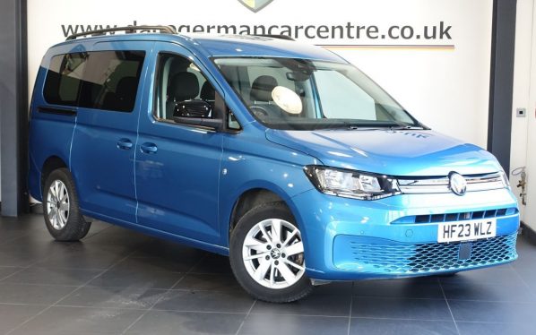 Used 2023 BLUE VOLKSWAGEN CADDY MAXI MPV 1.5 TSI Life MPV 5dr Petrol DSG Euro 6 (s/s) (114 ps) (reg. 2023-04-21) for sale in Altrincham