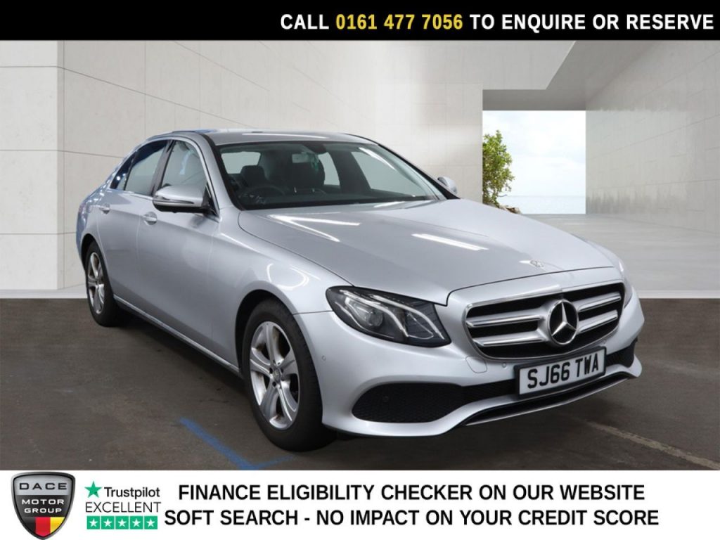 Used 2016 SILVER MERCEDES-BENZ E-CLASS Saloon 2.0 E220d SE Saloon 4dr Diesel G-Tronic+ Euro 6 (s/s) (194 ps) (reg. 2016-09-27) for sale in Stockport