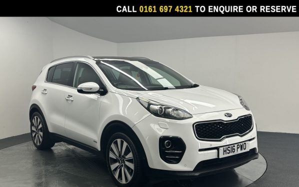 Used 2016 WHITE KIA SPORTAGE SUV 2.0 CRDi First Edition SUV 5dr Diesel Auto AWD Euro 6 (182 bhp) (reg. 2016-03-24) for sale in Manchester