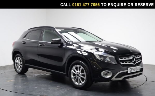 Used 2018 BLACK MERCEDES-BENZ GLA SUV 2.1 GLA200d SE (Executive) SUV 5dr Diesel 7G-DCT Euro 6 (s/s) (136 ps) (reg. 2018-09-03) for sale in Stockport