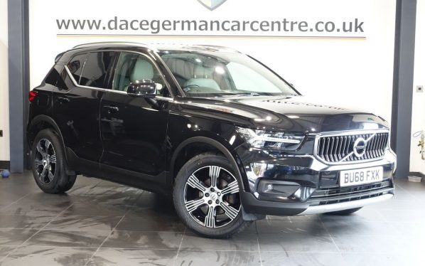 Used 2018 BLACK VOLVO XC40 SUV 2.0 D3 Inscription SUV 5dr Diesel Manual Euro 6 (s/s) (150 ps) (reg. 2018-11-12) for sale in Altrincham