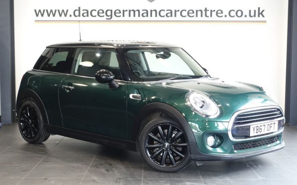 Used 2018 GREEN MINI HATCH Hatchback 1.5 Cooper D Hatchback 3dr Diesel Manual Euro 6 (s/s) (116 ps) (reg. 2018-01-11) for sale in Altrincham