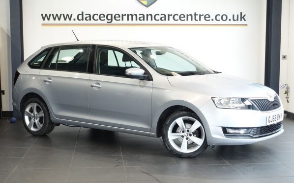 Used 2018 SILVER SKODA RAPID SPACEBACK Hatchback 1.0 TSI SE Tech Hatchback 5dr Petrol Manual Euro 6 (s/s) (95 ps) (reg. 2018-09-07) for sale in Altrincham
