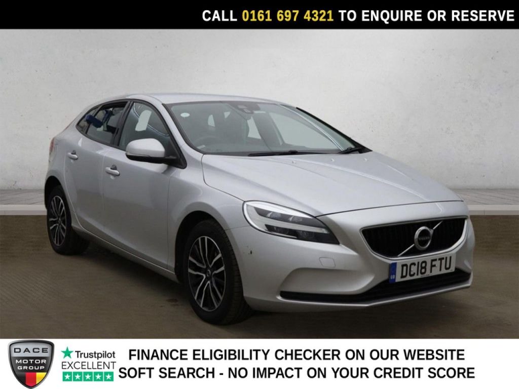 Used 2018 SILVER VOLVO V40 Hatchback 2.0 T2 GPF Momentum Hatchback 5dr Petrol Manual Euro 6 (s/s) (122 ps) (reg. 2018-06-25) for sale in Manchester