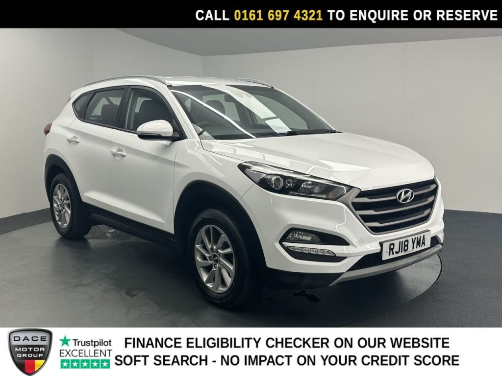 Used 2018 WHITE HYUNDAI TUCSON SUV 1.6 GDi Blue Drive SE Nav SUV 5dr Petrol Manual Euro 6 (s/s) (132 ps) (reg. 2018-06-22) for sale in Manchester