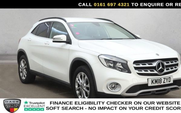 Used 2018 WHITE MERCEDES-BENZ GLA SUV 1.6 GLA200 SE SUV 5dr Petrol Manual Euro 6 (s/s) (156 ps) (reg. 2018-06-29) for sale in Manchester