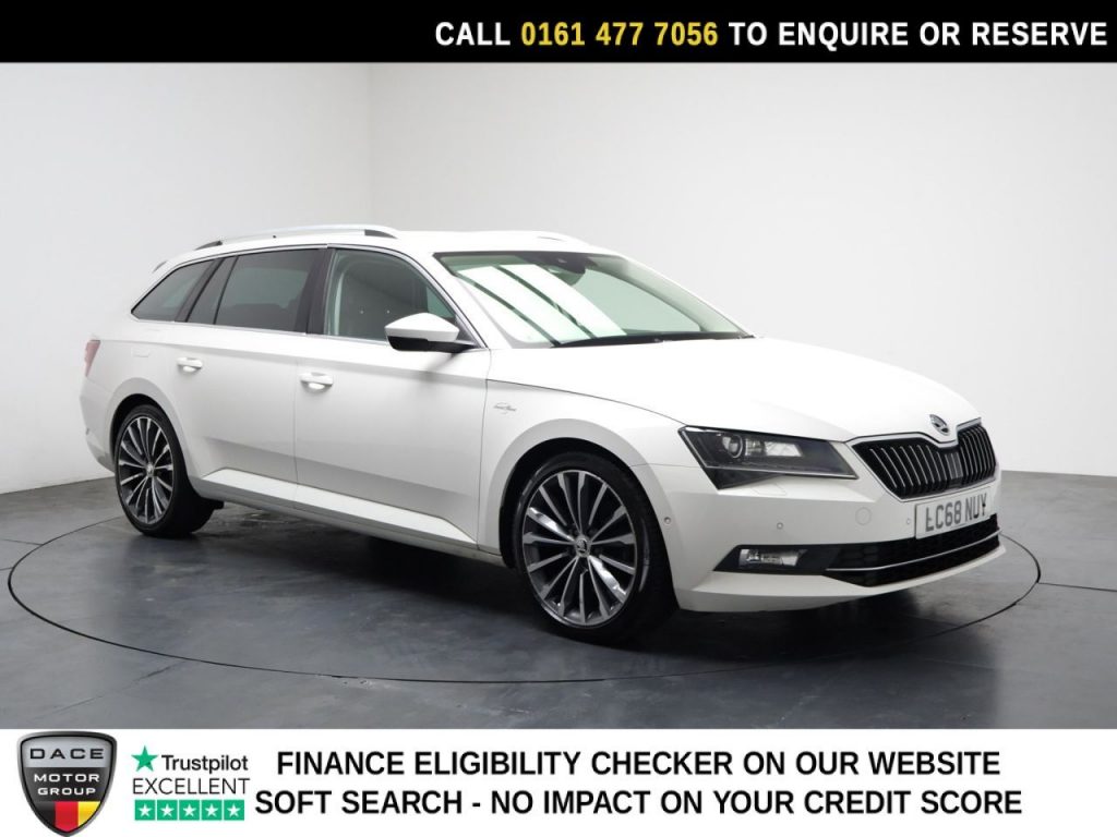 Used 2018 WHITE SKODA SUPERB Estate 2.0 TDI Laurin  and  Klement Estate 5dr Diesel DSG Euro 6 (s/s) (190 ps) (reg. 2018-12-31) for sale in Stockport