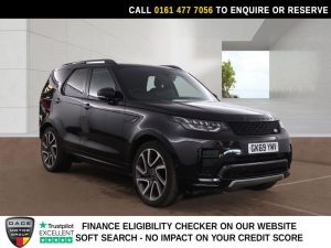 Used 2019 BLACK LAND ROVER DISCOVERY SUV 3.0 SD V6 HSE Luxury SUV 5dr Diesel Auto 4WD Euro 6 (s/s) (306 ps) (reg. 2019-10-31) for sale in Stockport