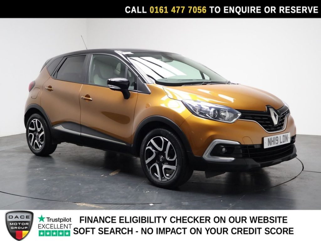 Used 2019 ORANGE RENAULT CAPTUR SUV 0.9 TCe ENERGY Iconic SUV 5dr Petrol Manual Euro 6 (s/s) (90 ps) (reg. 2019-07-12) for sale in Stockport