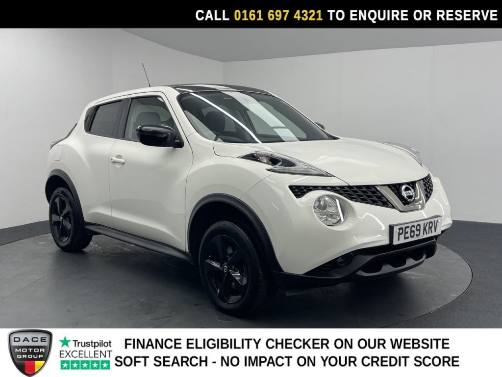 Used 2019 WHITE NISSAN JUKE SUV 1.6 Acenta SUV 5dr Petrol Manual Euro 6 (112 ps) (reg. 2019-09-11) for sale in Manchester