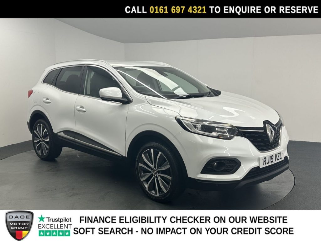 Used 2019 WHITE RENAULT KADJAR SUV 1.3 TCe Iconic SUV 5dr Petrol Manual Euro 6 (s/s) (140 ps) (reg. 2019-03-29) for sale in Manchester