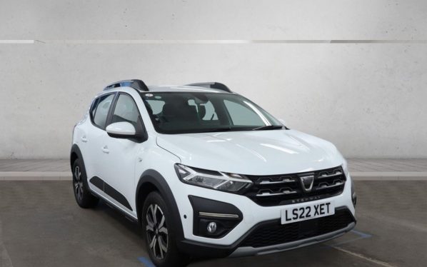 Used 2022 WHITE DACIA SANDERO STEPWAY Hatchback 1.0 TCe Prestige Hatchback 5dr Petrol CVT Euro 6 (s/s) (90 ps) (reg. 2022-03-30) for sale in Altrincham