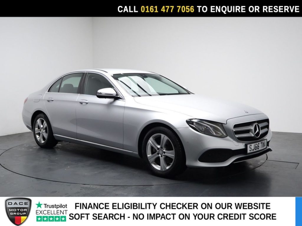 Used 2016 SILVER MERCEDES-BENZ E-CLASS Saloon 2.0 E220d SE Saloon 4dr Diesel G-Tronic+ Euro 6 (s/s) (194 ps) (reg. 2016-09-27) for sale in Stockport